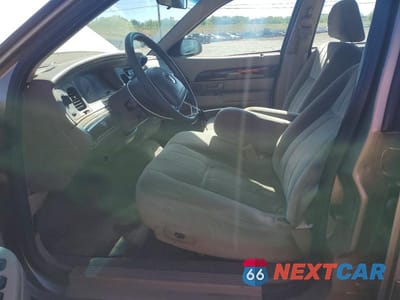 Zdjęcie 7 z 12 samochodu: 2003 MERCURY GRAND MARQUIS GS VIN:2MEFM74W23X636378 - miniatura