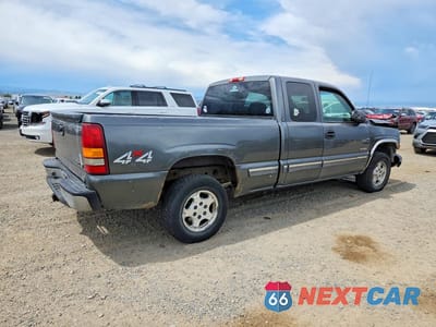 Trzecie zdjęcie samochodu z tyłu: 1999 CHEVROLET SILVERADO K1500 VIN:1GCEK19V9XE109820 - miniatura