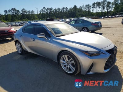 Czwarte zdjęcie samochodu z boku: 2024 LEXUS IS 300 BASE VIN:JTHCA1D22R5129917 - miniatura