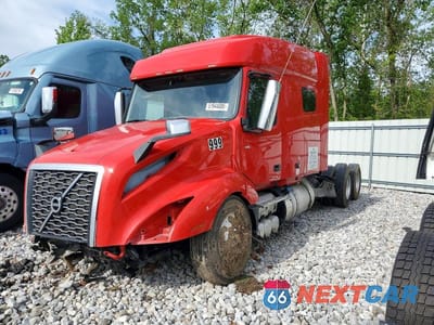 Drugie zdjęcie samochodu z przodu: 2019 VOLVO VNL SEMI TRUCK VIN:4V4NC9EH9KN899256 - miniatura