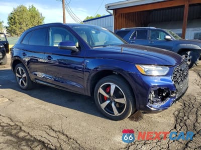 Czwarte zdjęcie samochodu z boku: 2024 AUDI Q5 PREMIUM PLUS 45 VIN:WA1EAAFY2R2131139 - miniatura