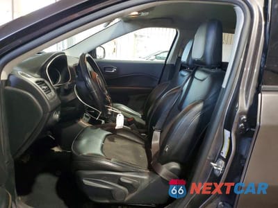 Zdjęcie 7 z 14 samochodu: 2019 JEEP COMPASS LATITUDE VIN:3C4NJCBB9KT855708 - miniatura
