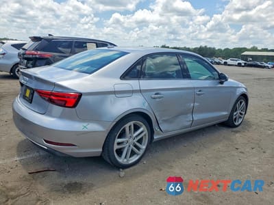 Trzecie zdjęcie samochodu z tyłu: 2018 AUDI A3 PREMIUM VIN:WAUAUGFF6J1094083 - miniatura