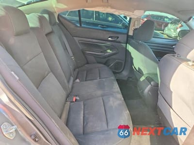 Zdjęcie 10 z 12 samochodu: 2019 NISSAN ALTIMA S VIN:1N4BL4BVXKC121304 - miniatura