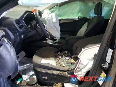 Zdjęcie 7 z 13 samochodu: 2021 FORD ESCAPE SE VIN:1FMCU9G65MUA16463 - miniatura