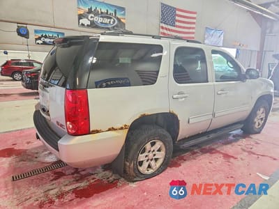 Trzecie zdjęcie samochodu z tyłu: 2010 GMC YUKON SLT VIN:1GKUKCE07AR216824 - miniatura