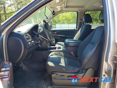 Zdjęcie 7 z 12 samochodu: 2011 GMC YUKON SLE VIN:1GKS2AE00BR267613 - miniatura