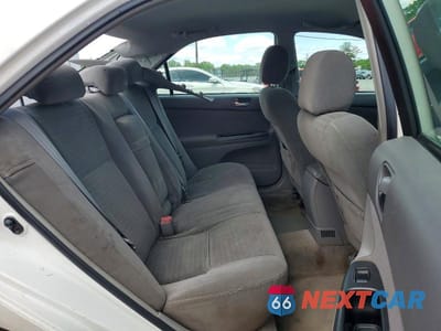 Zdjęcie 10 z 12 samochodu: 2005 TOYOTA CAMRY LE VIN:4T1BE32K15U004578 - miniatura