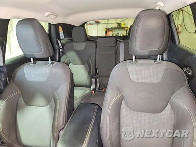 Zdjęcie 10 z 13 samochodu: 2016 JEEP CHEROKEE LATITUDE VIN:1C4PJMCBXGW112571 - miniatura