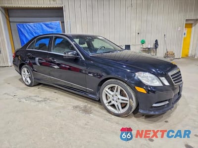Czwarte zdjęcie samochodu z boku: 2012 MERCEDES-BENZ E 550 4MATIC VIN:WDDHF9BB6CA602913 - miniatura