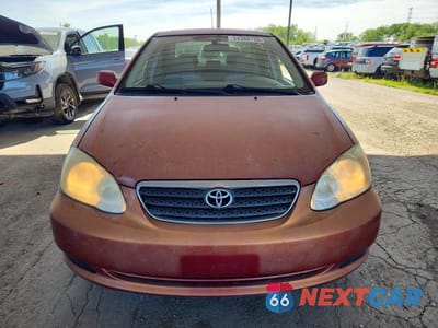 Piąte zdjęcie samochodu w środku: 2005 TOYOTA COROLLA LE VIN:1NXBR32EX5Z420854 - miniatura