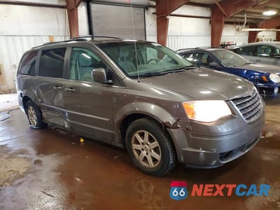 Czwarte zdjęcie samochodu z boku: 2010 CHRYSLER TOWN & COUNTRY TOURING VIN:2A4RR5D17AR454535 - miniatura