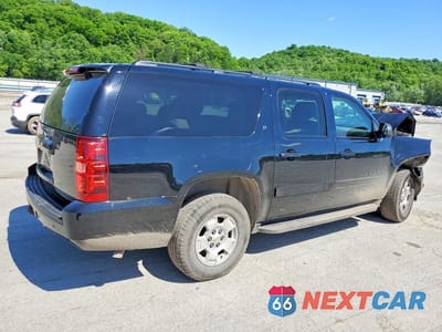 Trzecie zdjęcie samochodu z tyłu: 2014 CHEVROLET SUBURBAN K1500 LT VIN:1GNSKJE77ER188735 - miniatura