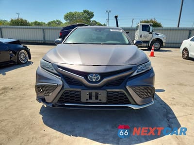 Piąte zdjęcie samochodu w środku: 2021 TOYOTA CAMRY XSE VIN:4T1K31AK9MU561524 - miniatura