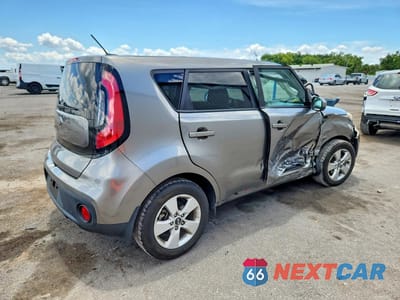 Trzecie zdjęcie samochodu z tyłu: 2018 KIA SOUL BASE VIN:KNDJN2A28J7522384 - miniatura