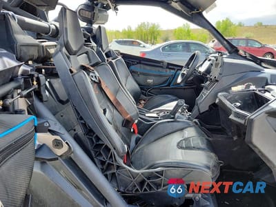 Piąte zdjęcie samochodu w środku: 2018 CAN-AM MAVERICK X3 UTILITY VEHICLE VIN:3JBVXAW46JK003399 - miniatura