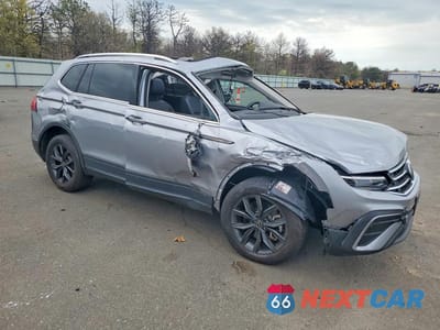 Czwarte zdjęcie samochodu z boku: 2024 VOLKSWAGEN TIGUAN SE VIN:3VVMB7AX8RM061172 - miniatura