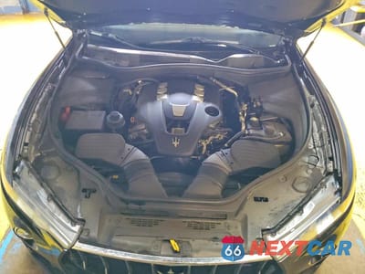 Zdjęcie 12 z 14 samochodu: 2017 MASERATI LEVANTE VIN:ZN661XUAXHX248129 - miniatura