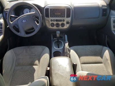 Zdjęcie 8 z 13 samochodu: 2005 FORD ESCAPE XLT VIN:1FMYU93185KB08163 - miniatura