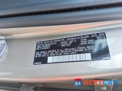 Zdjęcie 14 z 14 samochodu: 2024 VOLVO XC40 CORE VIN:YV4L12UKXR2323438 - miniatura
