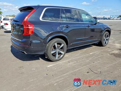 Trzecie zdjęcie samochodu z tyłu: 2019 VOLVO XC90 T6 R-DESIGN VIN:YV4A22PM4K1448612 - miniatura