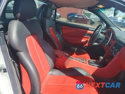 Zdjęcie 10 z 13 samochodu: 1999 MERCEDES-BENZ SLK 230 KOMPRESSOR VIN:WDBKK47F4XF098069 - miniatura