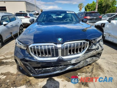 Piąte zdjęcie samochodu w środku: 2026 B M W 5 SERIES 4D SEDAN 530I XDRIVE MSPORT VIN:WBA53FJ05TCW46035 - miniatura
