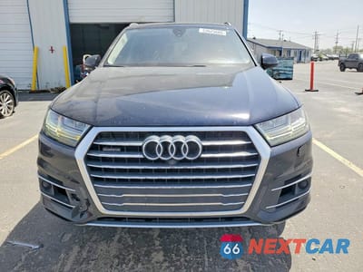 Piąte zdjęcie samochodu w środku: 2018 AUDI Q7 PRESTIGE VIN:WA1VAAF73JD010216 - miniatura
