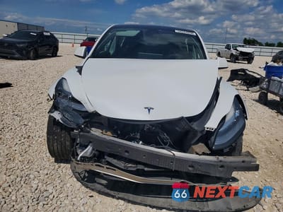 Piąte zdjęcie samochodu w środku: 2021 TESLA MODEL Y VIN:5YJYGDEE6MF191330 - miniatura