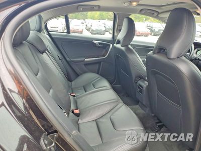 Zdjęcie 10 z 12 samochodu: 2013 VOLVO S60 T5 VIN:YV1612FS4D2193804 - miniatura
