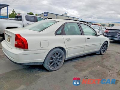 Trzecie zdjęcie samochodu z tyłu: 2004 VOLVO S80 2.5T VIN:YV1TS59HX41381914 - miniatura