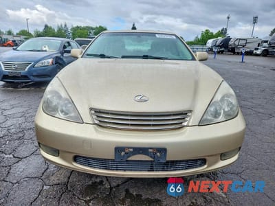Piąte zdjęcie samochodu w środku: 2002 LEXUS ES 300 VIN:JTHBF30G220038563 - miniatura