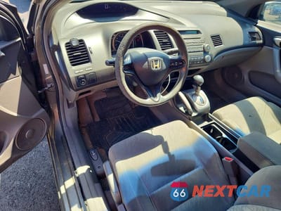 Zdjęcie 8 z 13 samochodu: 2008 HONDA CIVIC LX VIN:2HGFG12618H515921 - miniatura