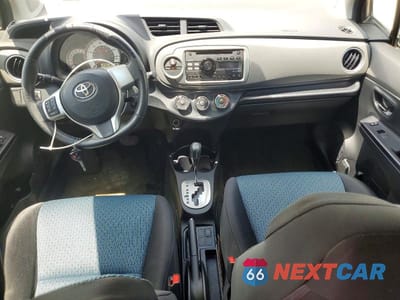 Zdjęcie 8 z 12 samochodu: 2014 TOYOTA YARIS 3D VIN:JTDKTUD31ED593024 - miniatura