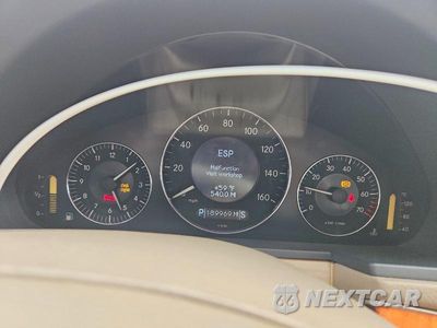 Zdjęcie 9 z 12 samochodu: 2006 MERCEDES-BENZ E 350 VIN:WDBUF56J96A801105 - miniatura