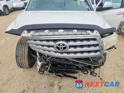 Zdjęcie 12 z 14 samochodu: 2011 TOYOTA SEQUOIA PLATINUM VIN:5TDDW5G18BS043724 - miniatura