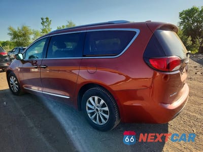 Drugie zdjęcie samochodu z przodu: 2018 CHRYSLER PACIFICA TOURING L PLUS VIN:2C4RC1EG9JR172299 - miniatura