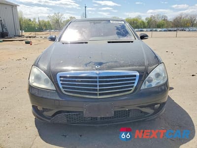 Piąte zdjęcie samochodu w środku: 2009 MERCEDES-BENZ S 550 4MATIC VIN:WDDNG86X59A252697 - miniatura