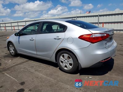Drugie zdjęcie samochodu z przodu: 2016 KIA FORTE LX VIN:KNAFK4A66G5594408 - miniatura