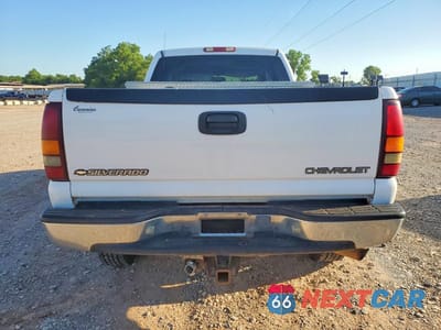 Zdjęcie 6 z 12 samochodu: 2001 CHEVROLET SILVERADO K2500 HEAVY DUTY VIN:1GCHK23UX1F197345 - miniatura