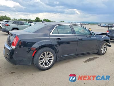 Trzecie zdjęcie samochodu z tyłu: 2017 CHRYSLER 300 LIMITED VIN:2C3CCAAG6HH538493 - miniatura