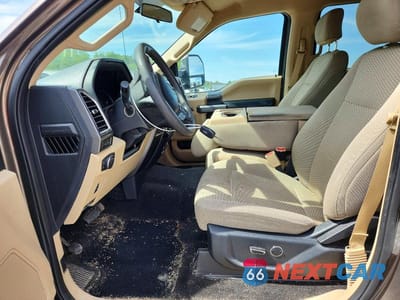 Zdjęcie 7 z 13 samochodu: 2017 FORD F250 SUPER DUTY VIN:1FT7W2A66HEE83469 - miniatura