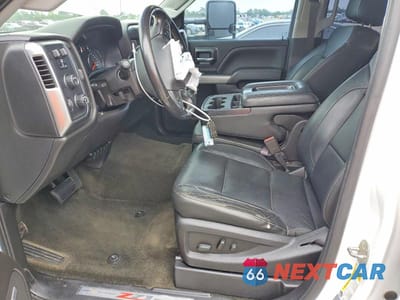 Zdjęcie 7 z 12 samochodu: 2017 CHEVROLET SILVERADO K2500 HEAVY DUTY LT VIN:1GC1KVEY6HF247249 - miniatura