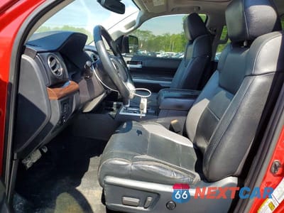 Zdjęcie 7 z 12 samochodu: 2018 TOYOTA TUNDRA CREWMAX LIMITED VIN:5TFHY5F11JX739475 - miniatura