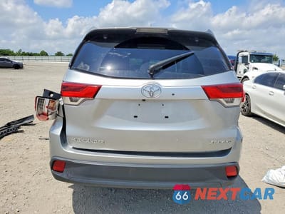 Zdjęcie 6 z 13 samochodu: 2017 TOYOTA HIGHLANDER XLE VIN:5TDJZRFH2HS511830 - miniatura