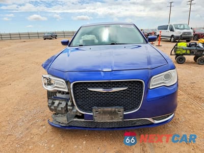 Piąte zdjęcie samochodu w środku: 2020 CHRYSLER 300 TOURING VIN:2C3CCAAG1LH189560 - miniatura