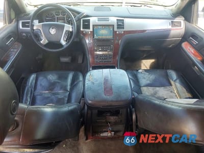 Zdjęcie 8 z 13 samochodu: 2008 CADILLAC ESCALADE LUXURY VIN:1GYEC63848R145075 - miniatura