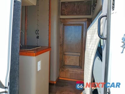 Zdjęcie 6 z 10 samochodu: 2016 FORD TRANSIT VIN:1FTYR3XM8GKB18461 - miniatura