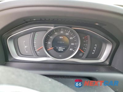 Zdjęcie 9 z 12 samochodu: 2015 VOLVO XC60 T5 VIN:YV4612RJXF2712959 - miniatura