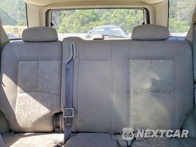 Zdjęcie 10 z 13 samochodu: 2004 SATURN VUE VIN:5GZCZ23D94S866818 - miniatura